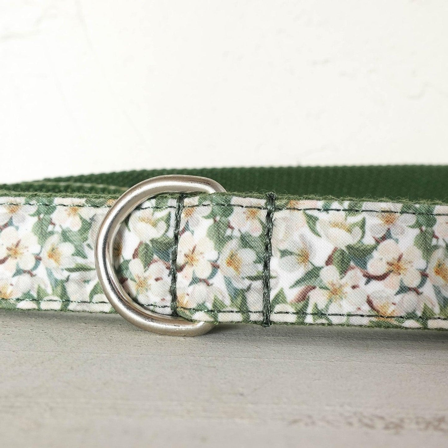 White Flower Green Personalized Dog Collar Set - iTalkPet